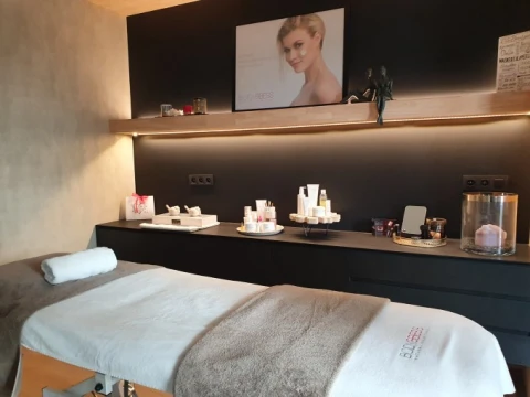 Massage & Beauty