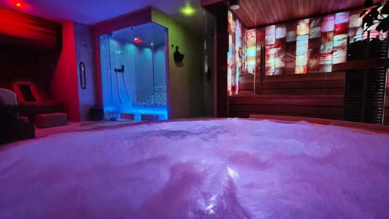 Privé Sauna Lagune & Wellness - Happy wellness 2u in {"id":137,"location":{"type":"Point","coordinates":[4.526002,51.228806]},"country":"be","postal_code":"2110","name":{"de":"Wijnegem","en":"Wijnegem","fr":"Wijnegem","nl":"Wijnegem"},"province":{"de":"Antwerpen","en":"Antwerp","fr":"Anvers","nl":"Antwerpen"},"created_at":"2026-03-02T02:42:51.000000Z","updated_at":"2026-03-02T02:42:51.000000Z"}
